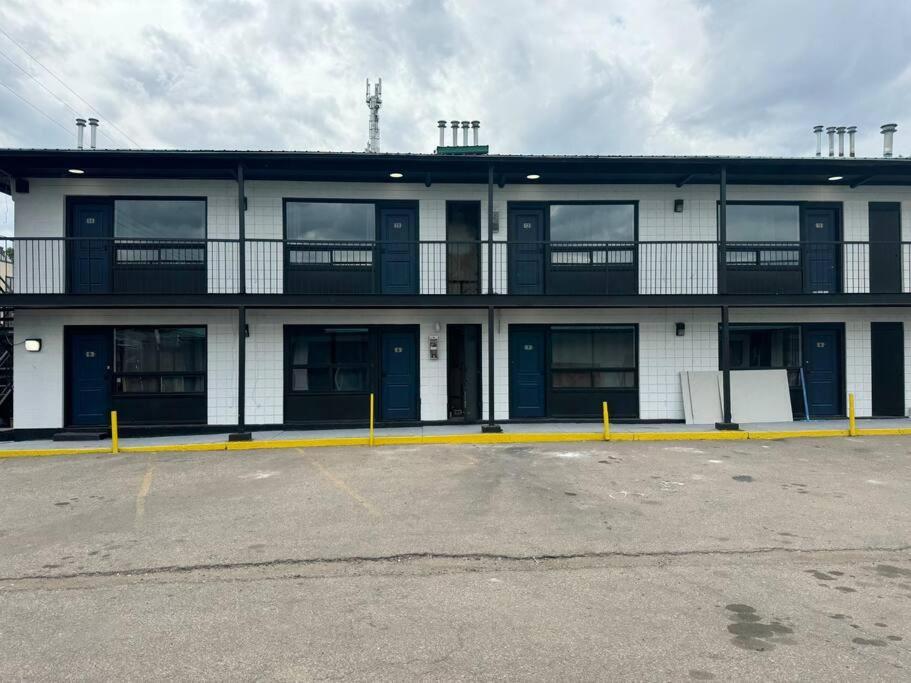 Apartment 1 Bd With Kitchenette - 13 Edmonton